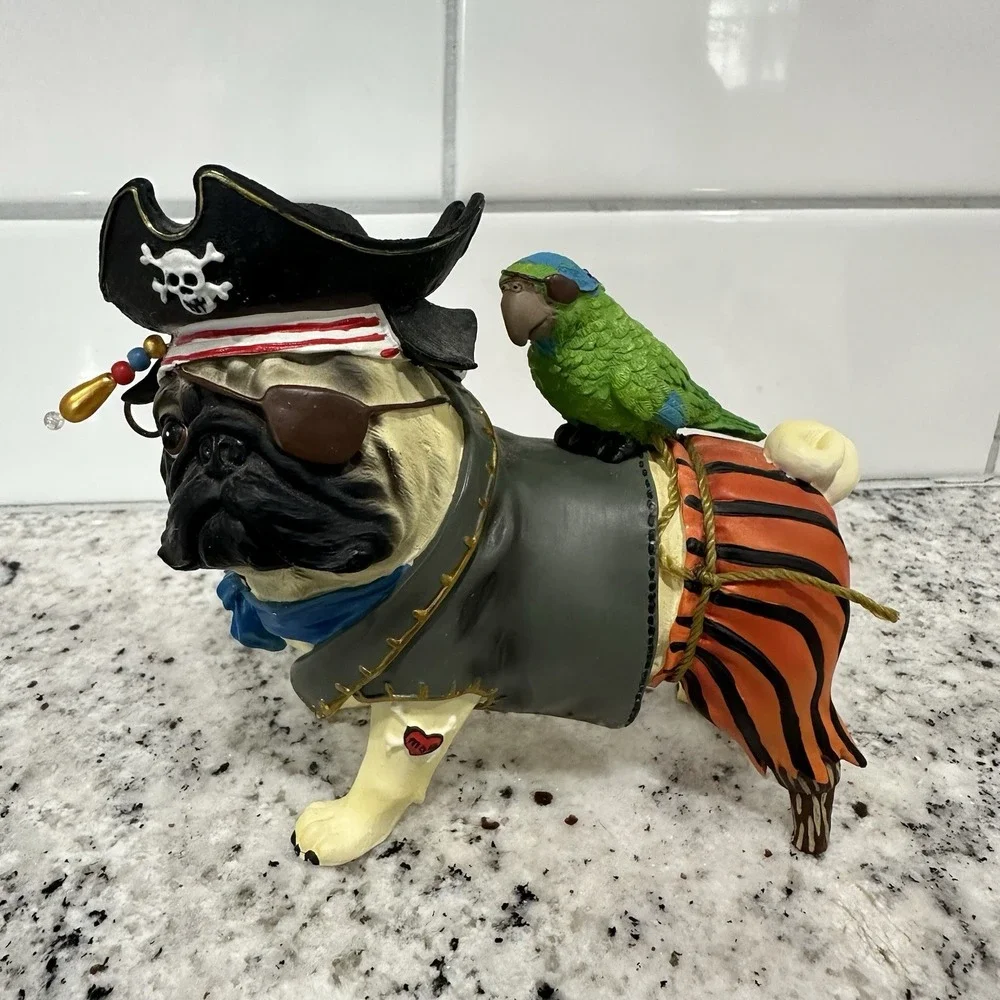 #16110 PUG-NACIOUS, PUGGY THE PIRATE‎ PUG FIGURINE EUC